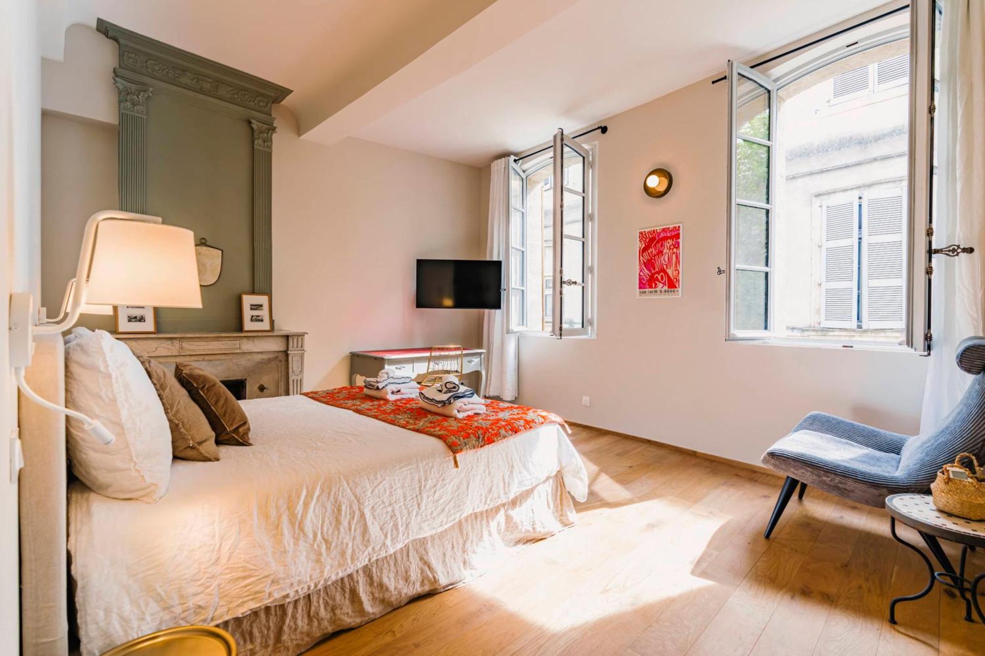 Le Petit Avignon - Chambres & Appartement A Deux Pas Du Pont D'Avignon Et Du Palais Des Papes Экстерьер фото